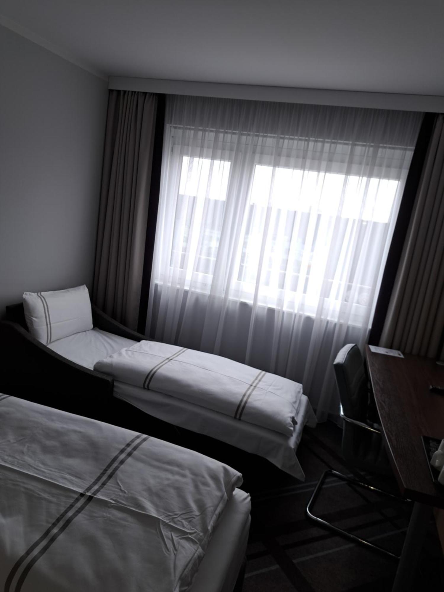 Premier Inn Stuttgart Airport Leinfelden-Echterdingen Szoba fotó